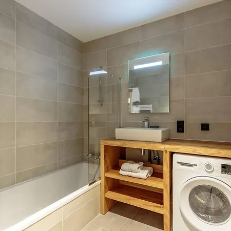 Neuf Cosy Avec Terrasse, 1 Chambre, Parking, Wifi, Pres Des Pistes - Fr-1-638-10 Apartment *